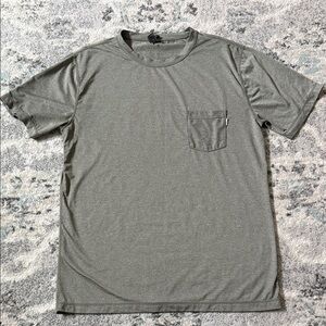 Vuori Men’s Pocket Tee